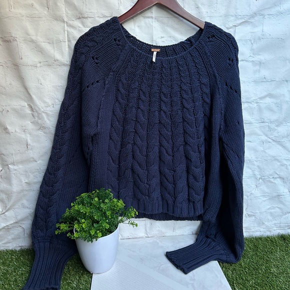 FREE PEOPLE Sandre
Pullover OB1757383 Blue size Medium M NWOT $148 - Picture 12 of 16